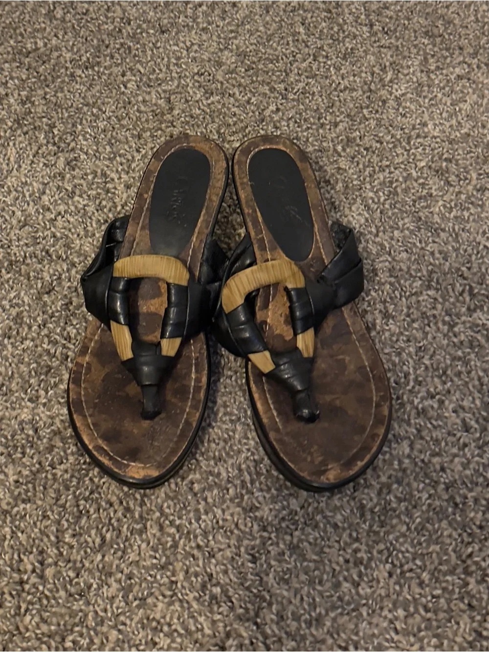 Carlos by Carlos Santana Black and Tan Women's Platform Thong Sandals